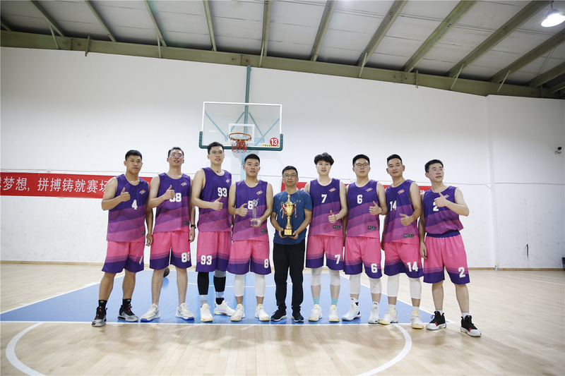 籃球社在高新區企業聯賽和3v3籃球比賽中連奪兩冠
