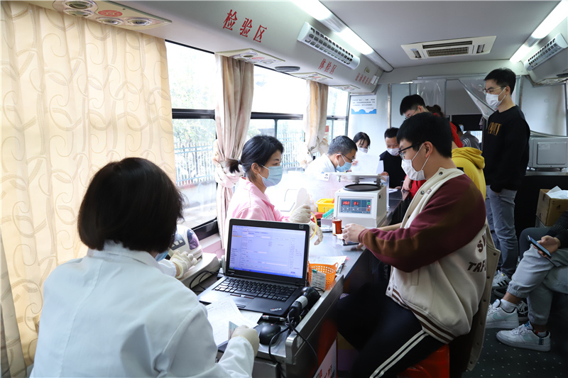 義烏運(yùn)營(yíng)中心組織無(wú)償獻(xiàn)血公益活動(dòng)